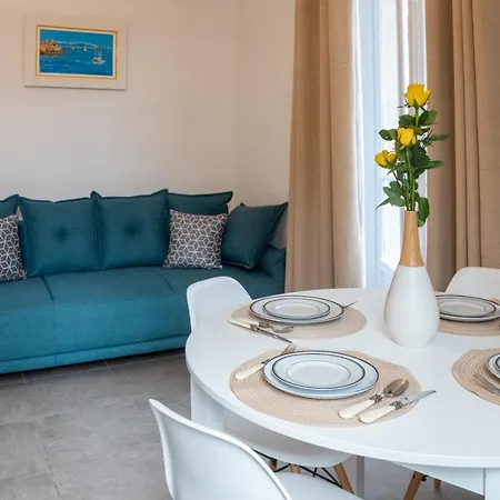 Lovely With Terrace Centre Nizza