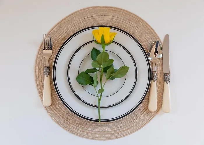 Апартаменты Lovely With Terrace Centre Ницца