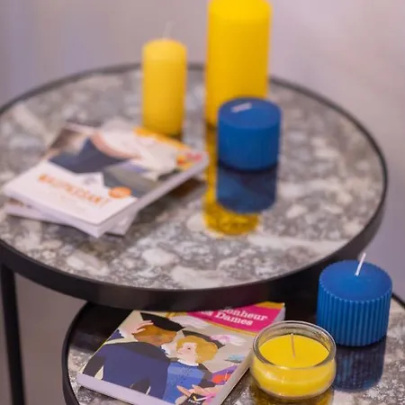 Lovely With Terrace Centre * Nice