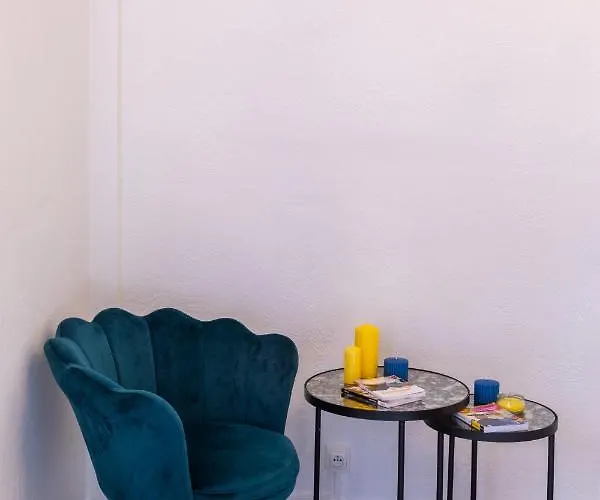 شقة Lovely With Terrace Centre *