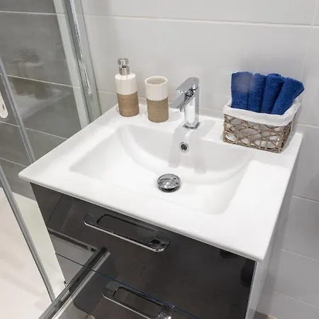 Lovely With Terrace Centre Νίκαια