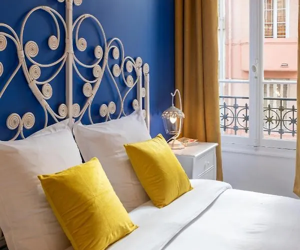 Daire Lovely With Terrace Centre *